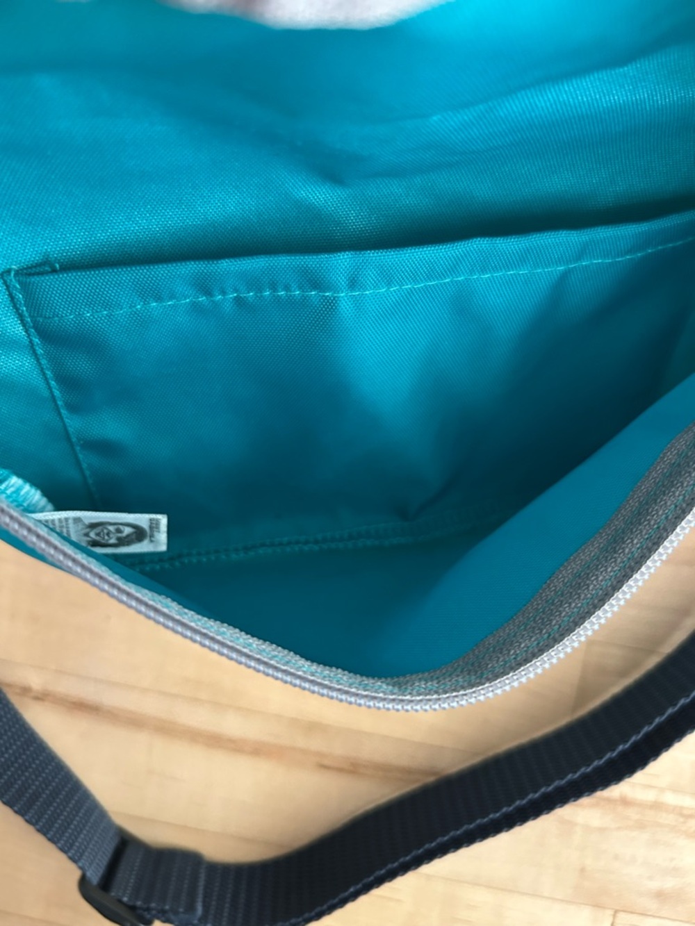 Teal Nylon Fanny Pack with Adjustable Strap Los Angeles Apparel - Picture 2 of 6